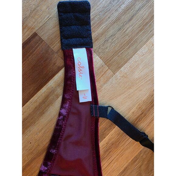 Colsie Red Velvet Bralette – Size XS | Soft Stretch Lounge Bra - Picture 4 of 6